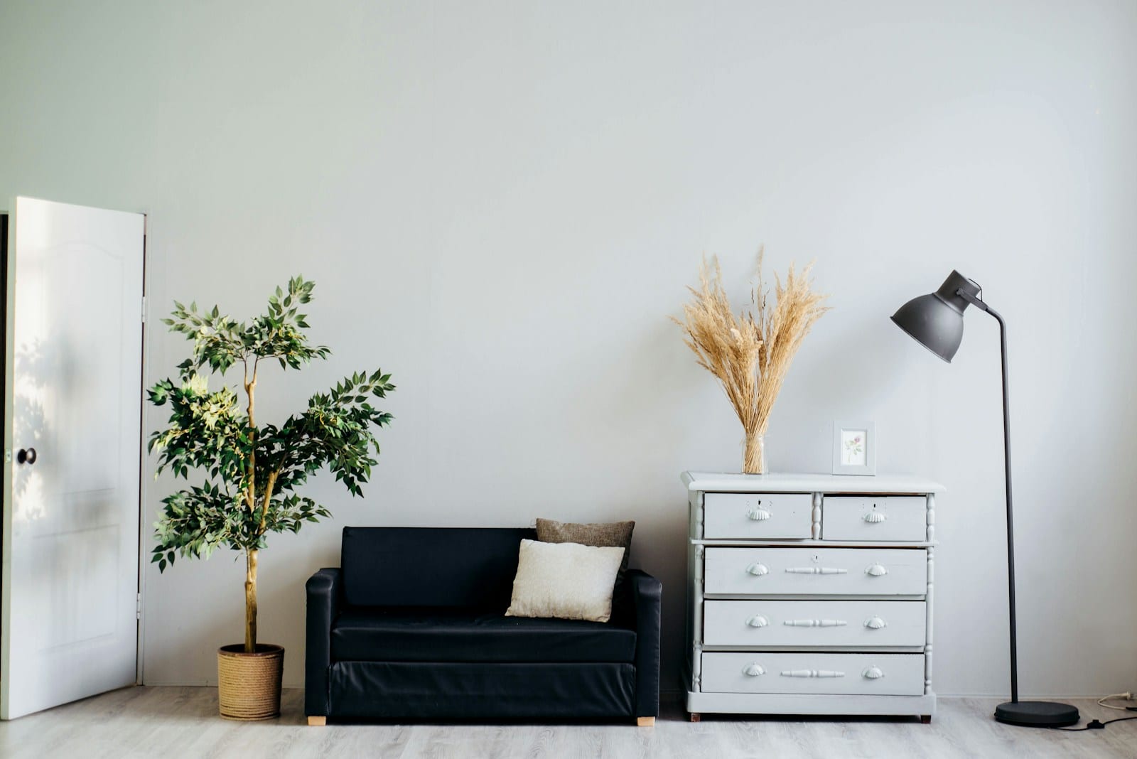 Thiết Kế Nhà Phố Tân Cổ Điển Nhẹ Nhàng & Trang Nhã